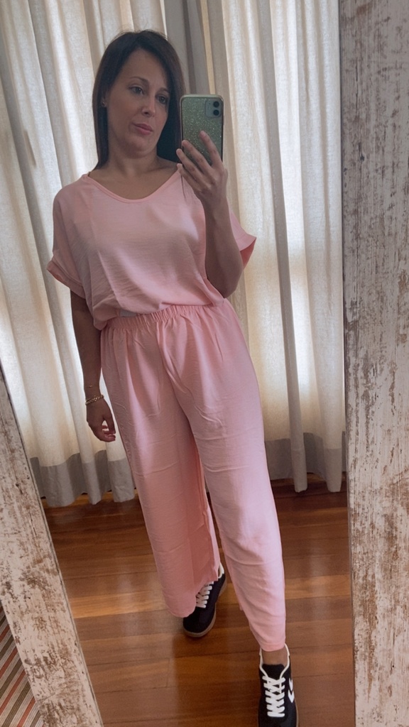 Conjunto pantalón y camiseta