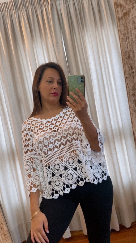 Blusa de ganchillo blanca