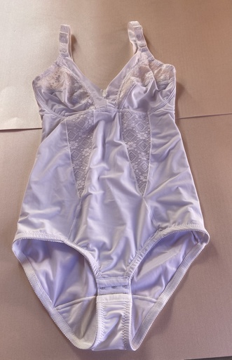 [59031MUO] Body detalle encaje